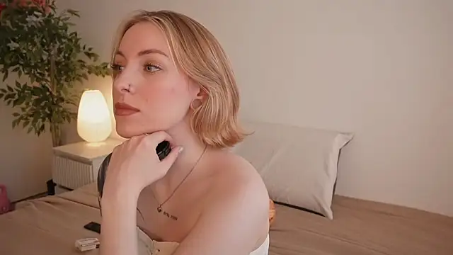 kris69kiss online show from April 17, 2026, 1:36 pm