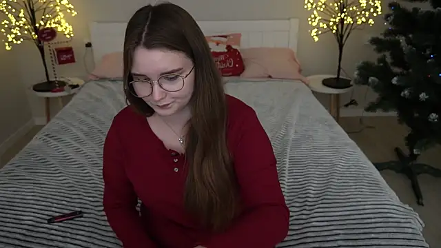 MagicPeachh  online show from December 20, 2024, 5:18 pm