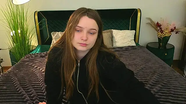 MagicPeachh  online show from April 10, 2026, 5:34 am