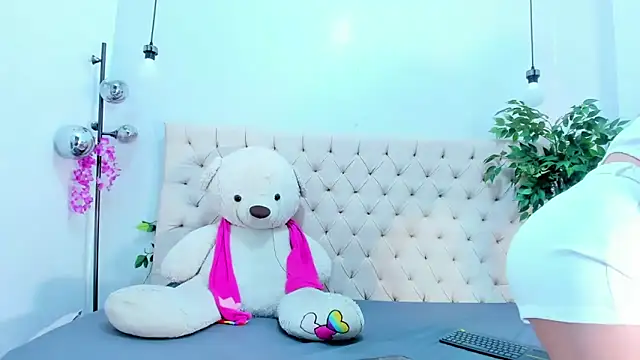 Snapshot of Victoria_Coleman chatting on November 27, 2025, 7:16 pm Victoria Coleman online show from November 27, 2025, 7:16 pm