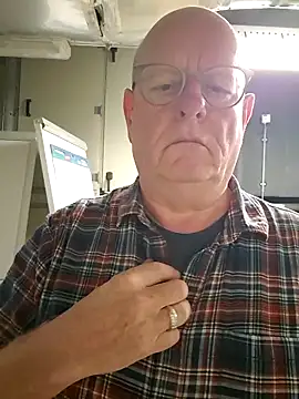 Snapshot of andrejoyfull64 chatting on October 27, 2025, 1:59 pm andrejoyfull64 online show from October 27, 2025, 1:59 pm