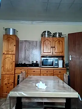 BoyWandaa online show from March 17, 2025, 6:29 am