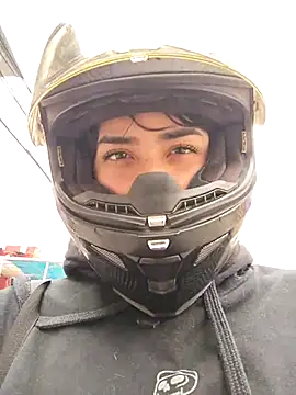 taaylor33 online show from December 18, 2025, 6:14 pm