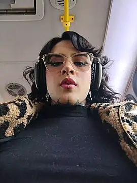 taaylor33 online show from January 6, 2026, 8:12 pm