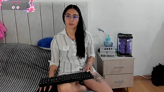 Snapshot of anny_roberts chatting on May 31, 2026, 3:19 pm anny roberts online show from May 31, 2026, 3:19 pm