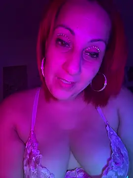 DeeLight124 online show from February 4, 2026, 6:41 am