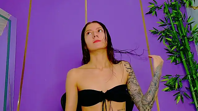 scarlet-jonesx online show from October 27, 2025, 7:18 pm