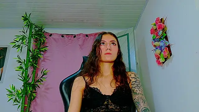 Snapshot of scarlet-jonesx chatting on March 19, 2026, 1:20 am scarlet-jonesx online show from March 19, 2026, 1:20 am