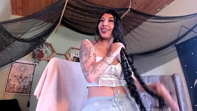 SheryLee online show from September 19, 2025, 9:04 pm