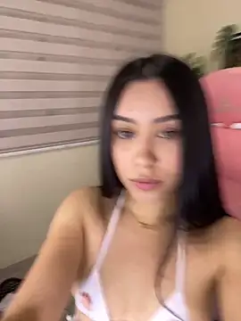 Starliee   online show from May 1, 2026, 12:37 am