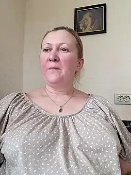 blondyaguar online show from December 16, 2024, 8:09 am