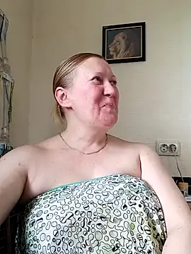 blondyaguar online show from April 23, 2026, 1:24 pm