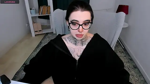 Snapshot of Dixi_Pixi_ chatting on June 25, 2026, 7:13 am Dixi Pixi online show from June 25, 2026, 7:13 am