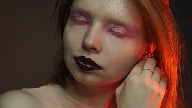 ginger hugs online show from March 19, 2025, 10:09 pm