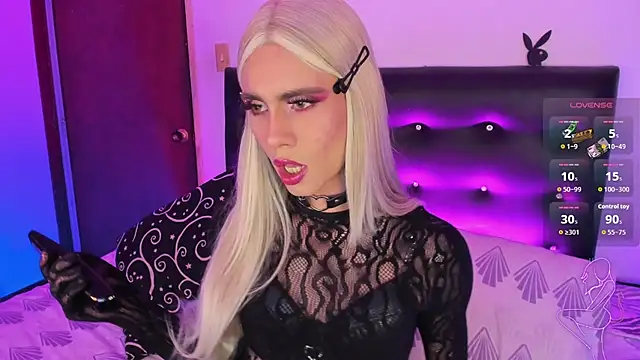 AngelsJones21 online show from November 7, 2025, 5:24 pm