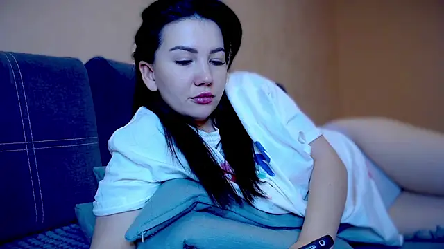 AlexaCruze online show from January 22, 2025, 9:54 pm