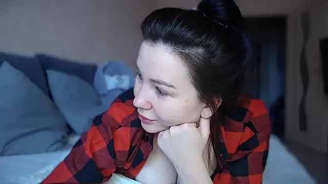 AlexaCruze online show from February 28, 2025, 2:09 pm