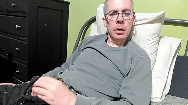 Snapshot of ImportantEquator0 chatting on September 21, 2025, 2:40 pm ImportantEquator0 online show from September 21, 2025, 2:40 pm