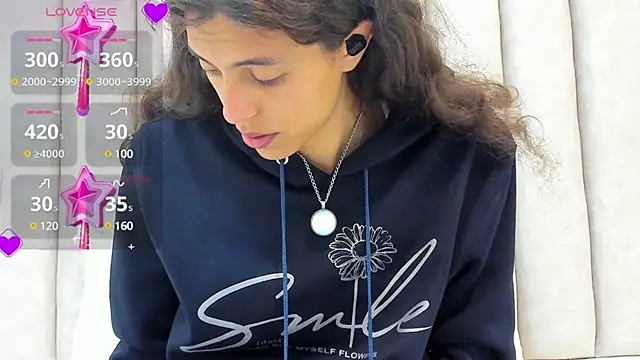 FreyaMoller online show from February 25, 2025, 6:53 pm