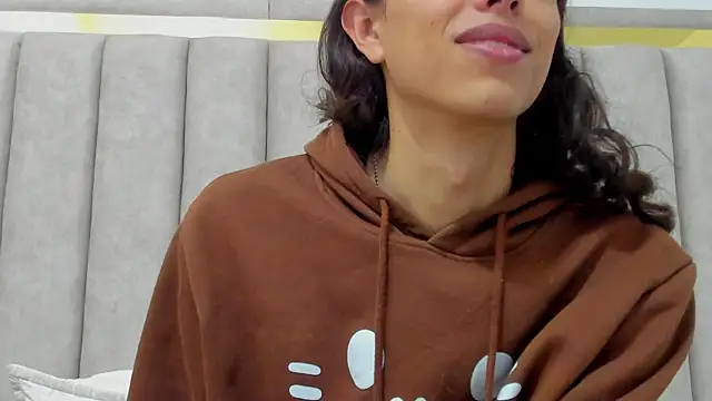 FreyaMoller online show from October 25, 2025, 7:19 pm