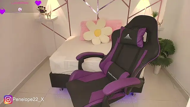 penelope22x  online show from February 11, 2025, 3:29 am