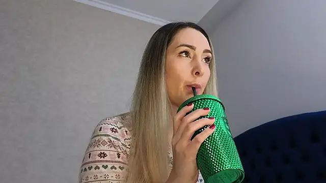 Snapshot of kimmie_meow chatting on March 1, 2025, 6:54 pm kimmie meow online show from March 1, 2025, 6:54 pm