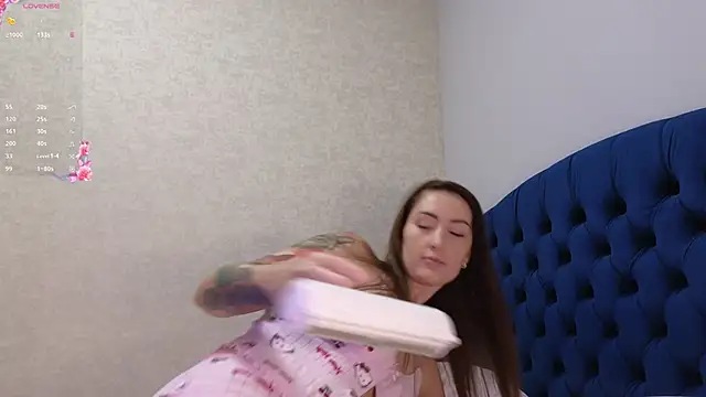 Snapshot of kimmie_meow chatting on October 30, 2025, 6:52 pm kimmie meow online show from October 30, 2025, 6:52 pm