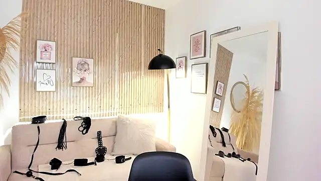 RACHEL EV online show from September 13, 2025, 4:45 am