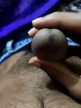 PAWARXX 0 online show from December 4, 2025, 5:43 pm