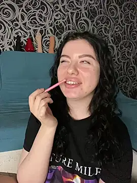 Kimi Ass online show from February 8, 2025, 7:49 pm