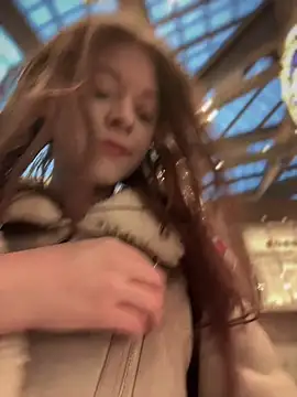 Snapshot of Times__Square chatting on December 6, 2024, 6:04 am Times Square online show from December 6, 2024, 6:04 am