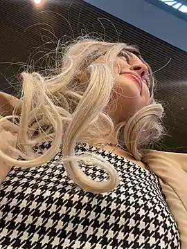 Snapshot of Times__Square chatting on January 15, 2025, 9:13 am Times Square online show from January 15, 2025, 9:13 am