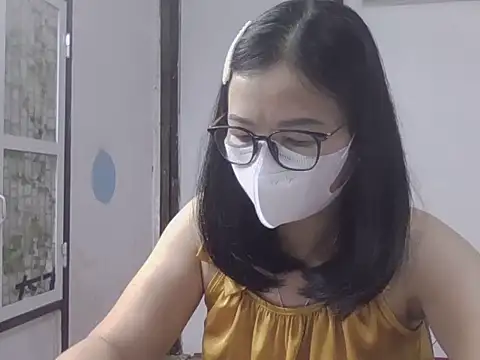 MaiHuong77 online show from October 31, 2025, 2:56 am