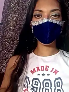 priyasexy1100 online show from November 20, 2025, 12:38 pm