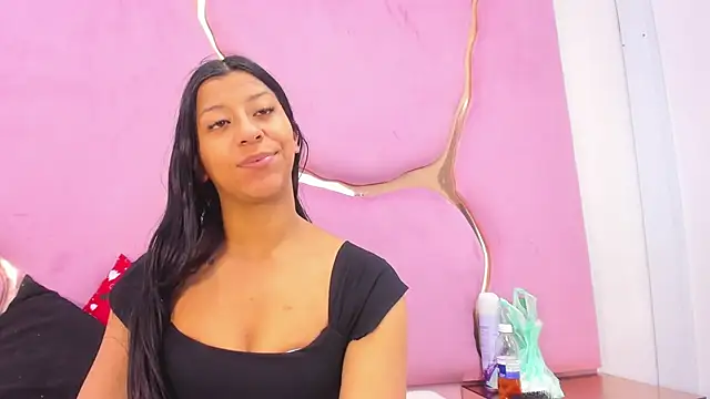 VaneLin18 online show from November 1, 2025, 8:44 pm