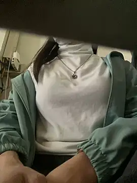 Tuongvy05 online show from January 18, 2025, 2:25 am