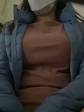 Tuongvy05 online show from February 25, 2025, 2:03 am