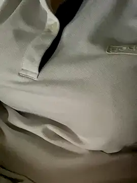 Tuongvy05 online show from October 23, 2025, 4:39 pm