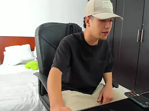 Chandler ken online show from October 25, 2025, 4:24 pm