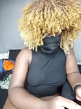 smileyboobs1 online show from November 11, 2025, 1:38 am