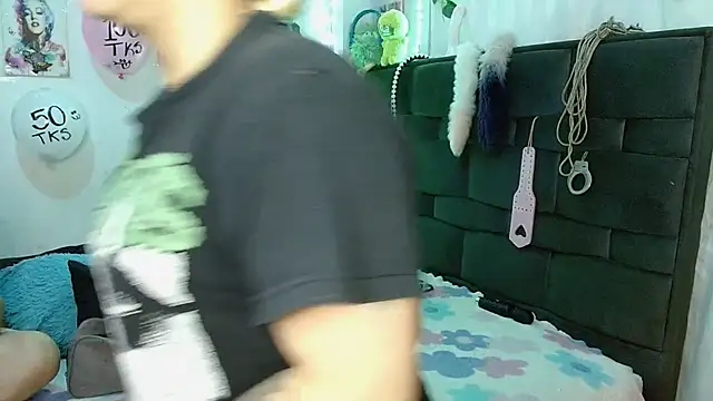 the lesbian game online show from March 21, 2026, 5:27 pm