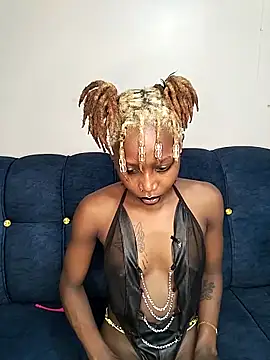 Sexyvyee  online show from March 18, 2025, 6:37 pm