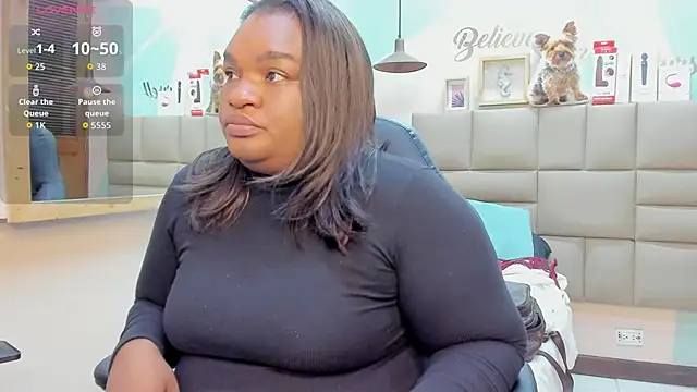 lilybaudyn  online show from September 18, 2025, 12:12 am