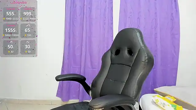 lilybaudyn  online show from October 16, 2025, 9:16 pm