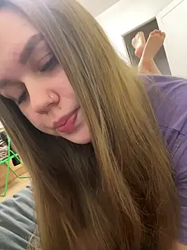 Marylallka5 online show from March 1, 2026, 4:58 am