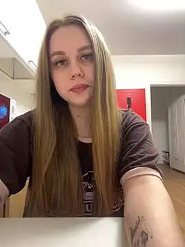 Marylallka5 online show from April 12, 2026, 5:40 pm