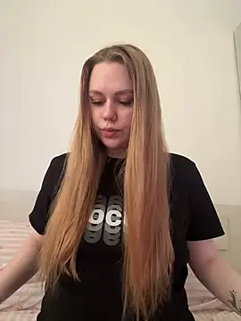 Snapshot of Marylallka5 chatting on June 20, 2026, 2:31 pm Marylallka5 online show from June 20, 2026, 2:31 pm