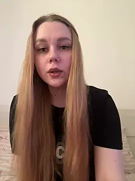 Snapshot of Marylallka5 chatting on June 25, 2026, 4:45 am Marylallka5 online show from June 25, 2026, 4:45 am