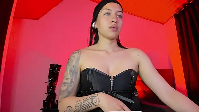 MistressVenena online show from November 27, 2025, 9:50 pm