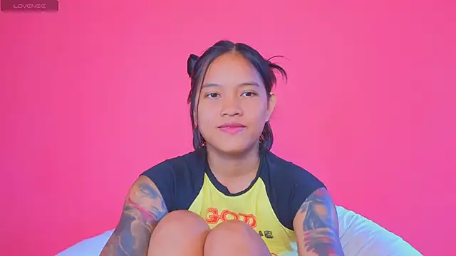 Natsu   online show from December 23, 2024, 8:11 am